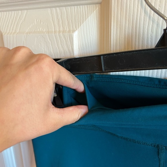 Teal High-Waisted Leggings - Picture 4 of 4